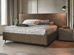 Gruppo Tomasella Кровать двуспальная с обивкой кожей