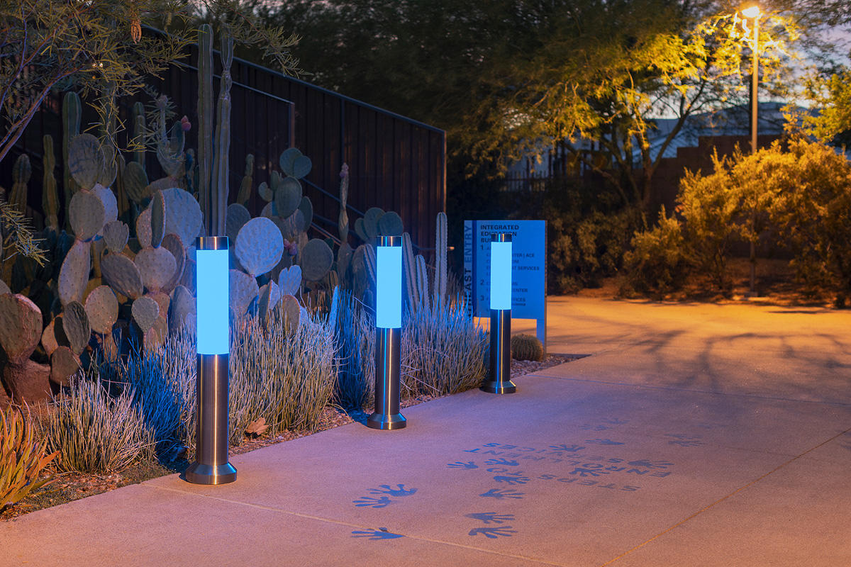 FSRT233 Столбик световой колонны  Forms-surfaces  - Вид №19