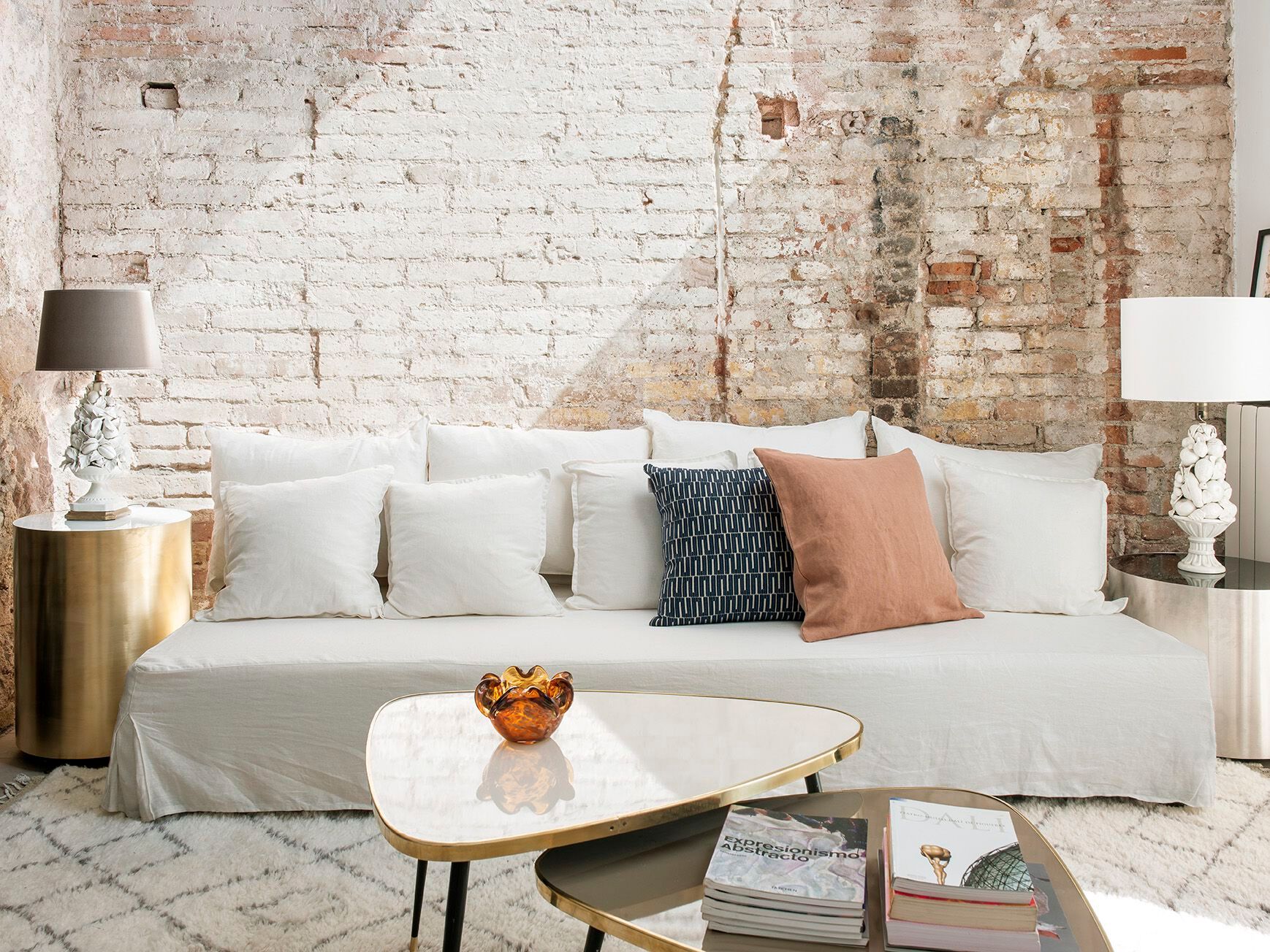 Журнальный столик из ламинированного стекла с полированным латунным профилем Jover+Valls Antique Boutique-Twist ARCH-00039988 - Вид №7