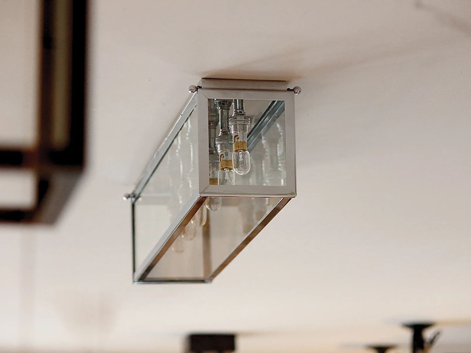 Латунный потолочный светильник Authentage Lighting Vitrine Petite ARCH-00037208 - Вид №2