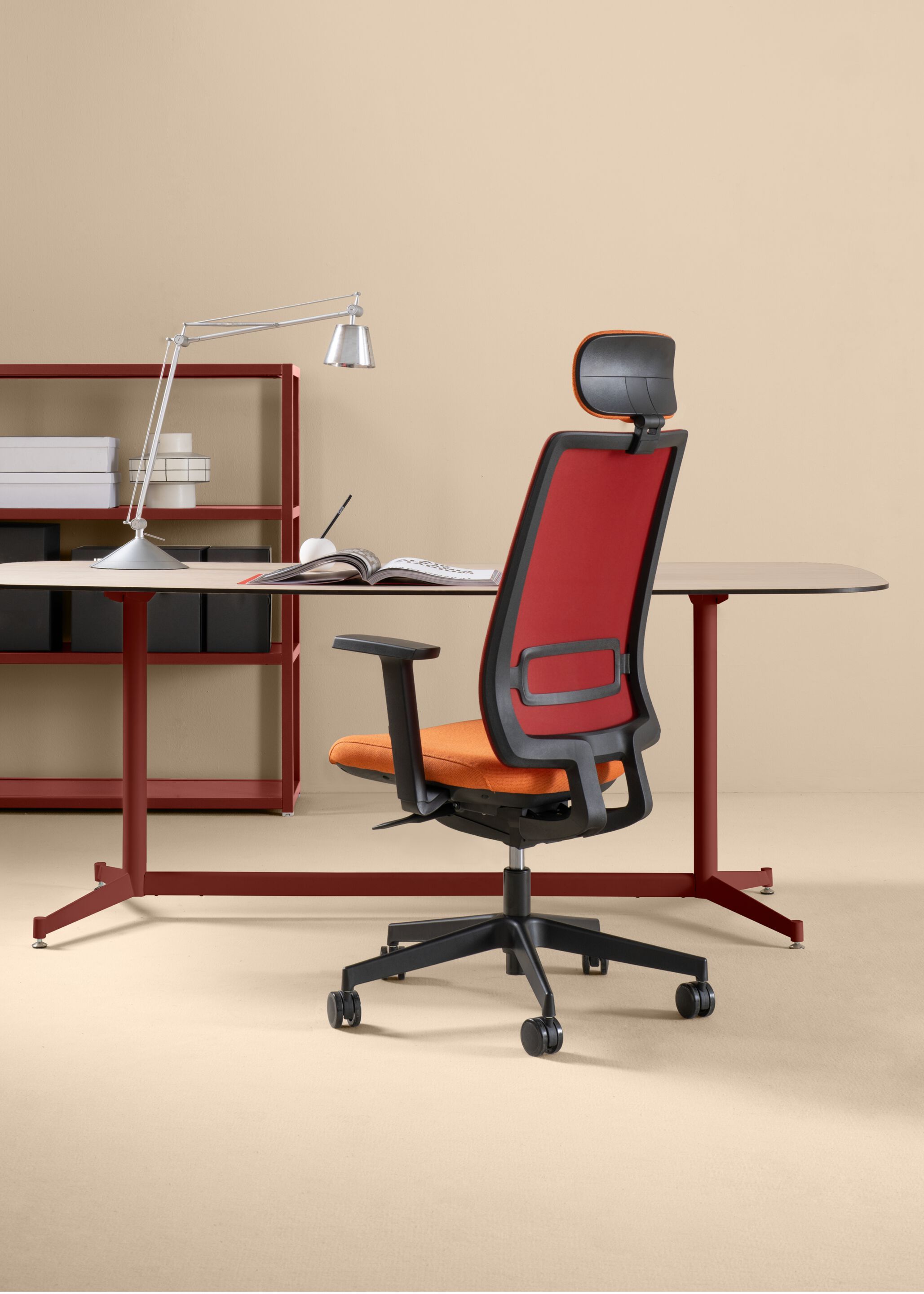 Тканевое вращающееся офисное кресло с подголовником Quinti Sedute SUN ARCH-00100864 - Вид №1