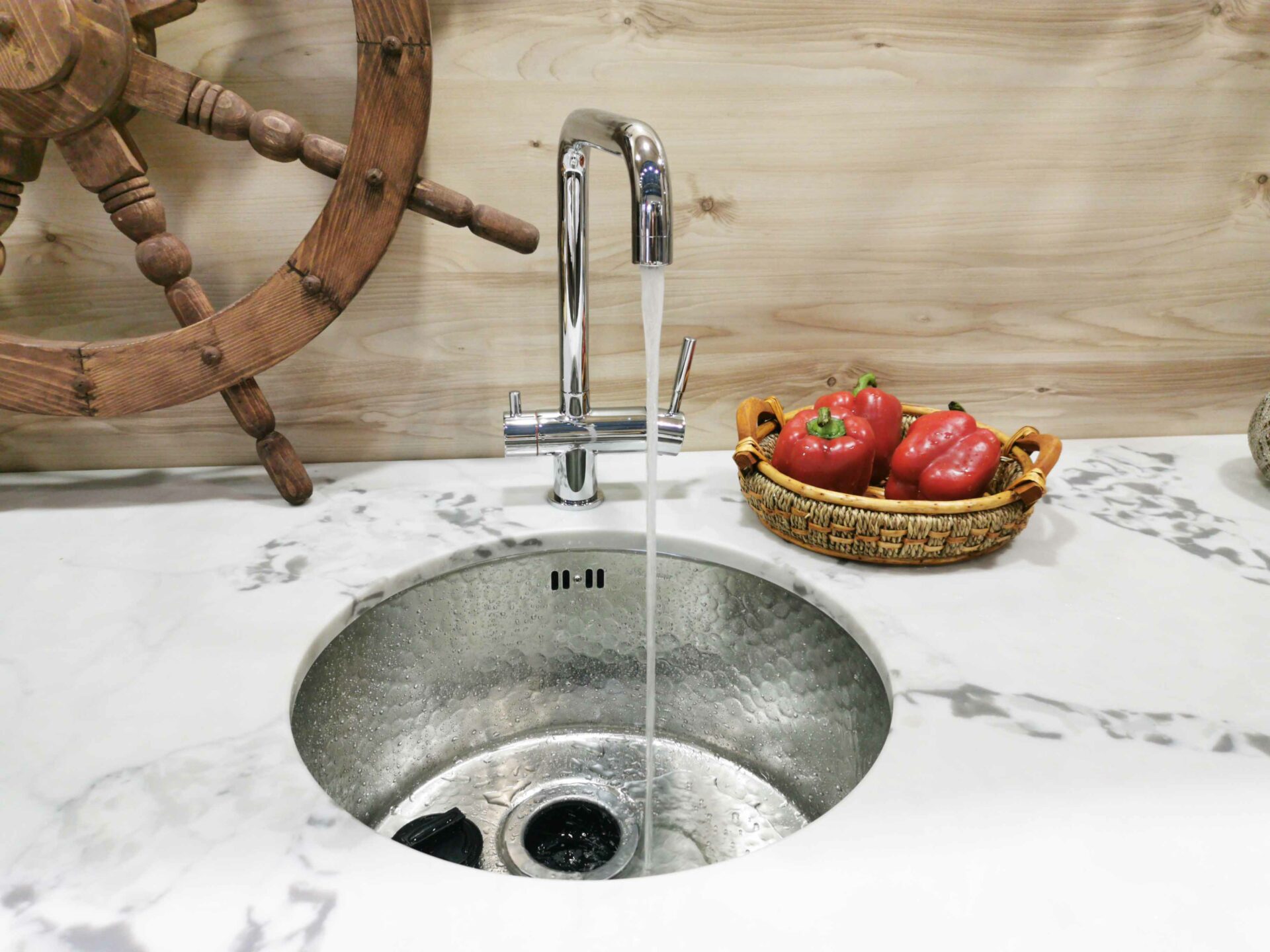 Кухонные смесители Visconti SSL-7326-WP SEAMAN - Вид №1