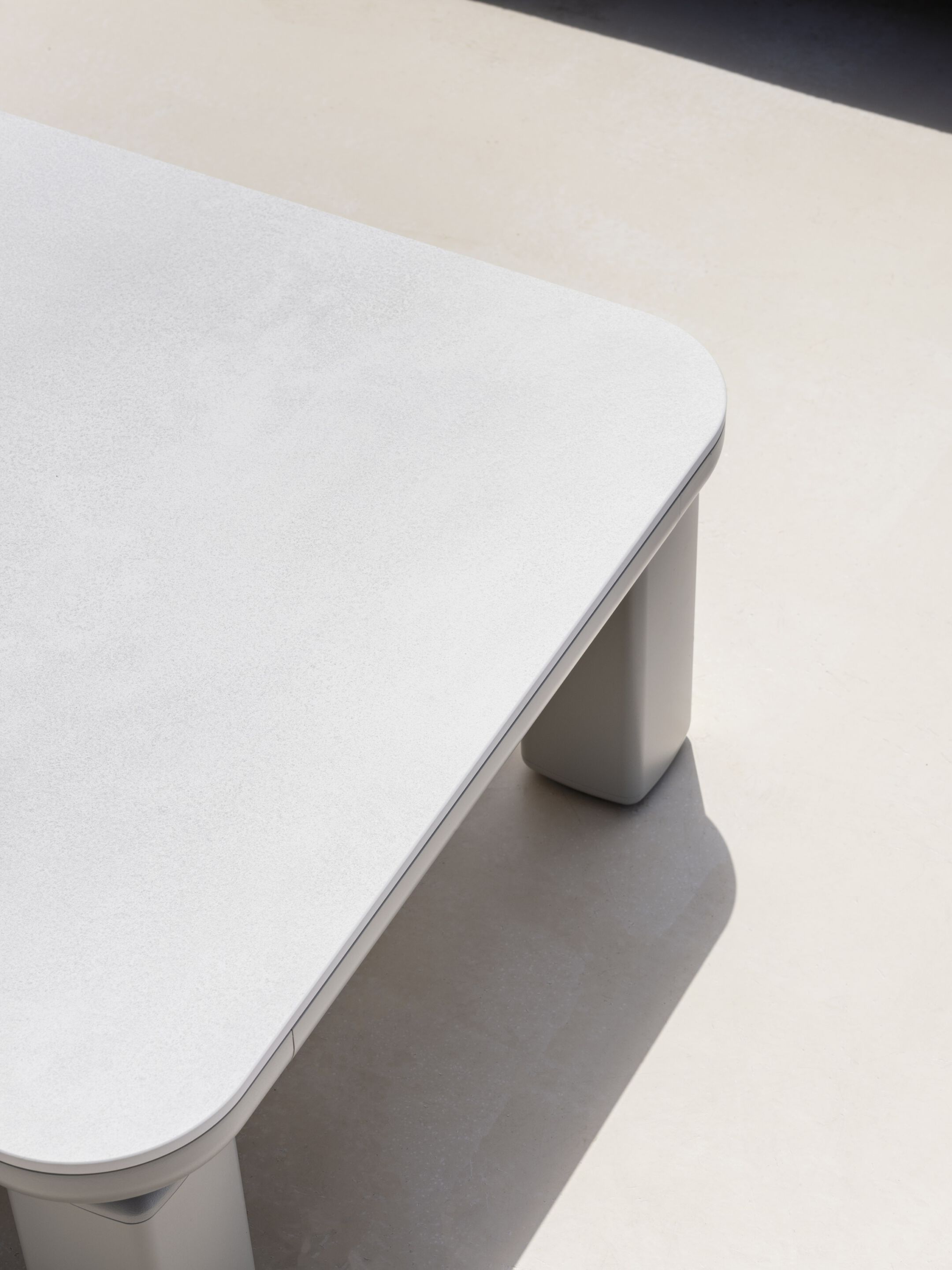 Алюминиевый садовый столик с керамической столешницей или HPL Varaschin Customade ARCH-00020895 - Вид №4