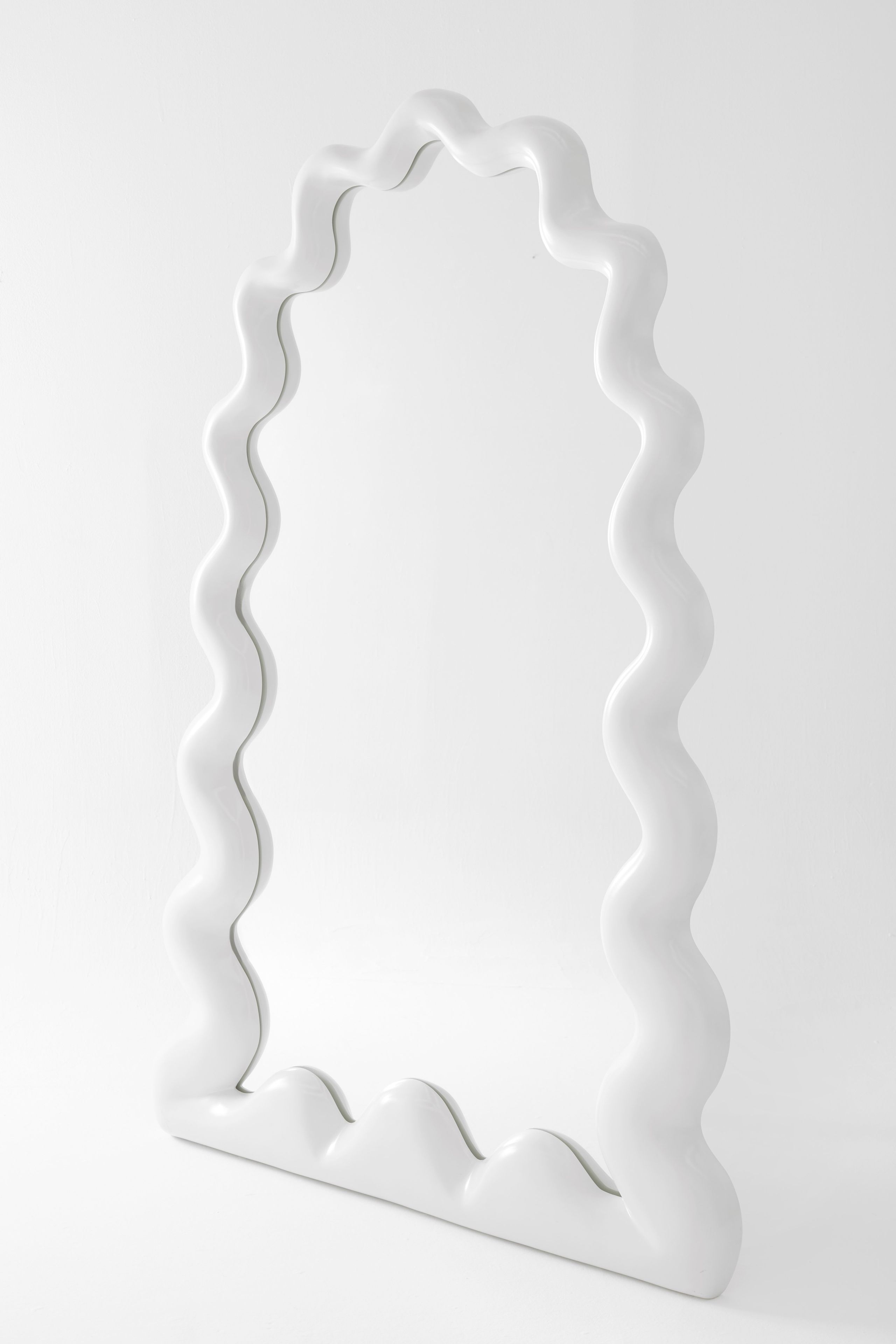 Напольное зеркало с рамкой из стекловолокна Movimento Gallery Joy Valdez ARCH-00091554 - Вид №4