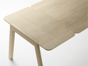 Выдвижной дубовый стол