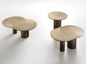 Металлический журнальный столик