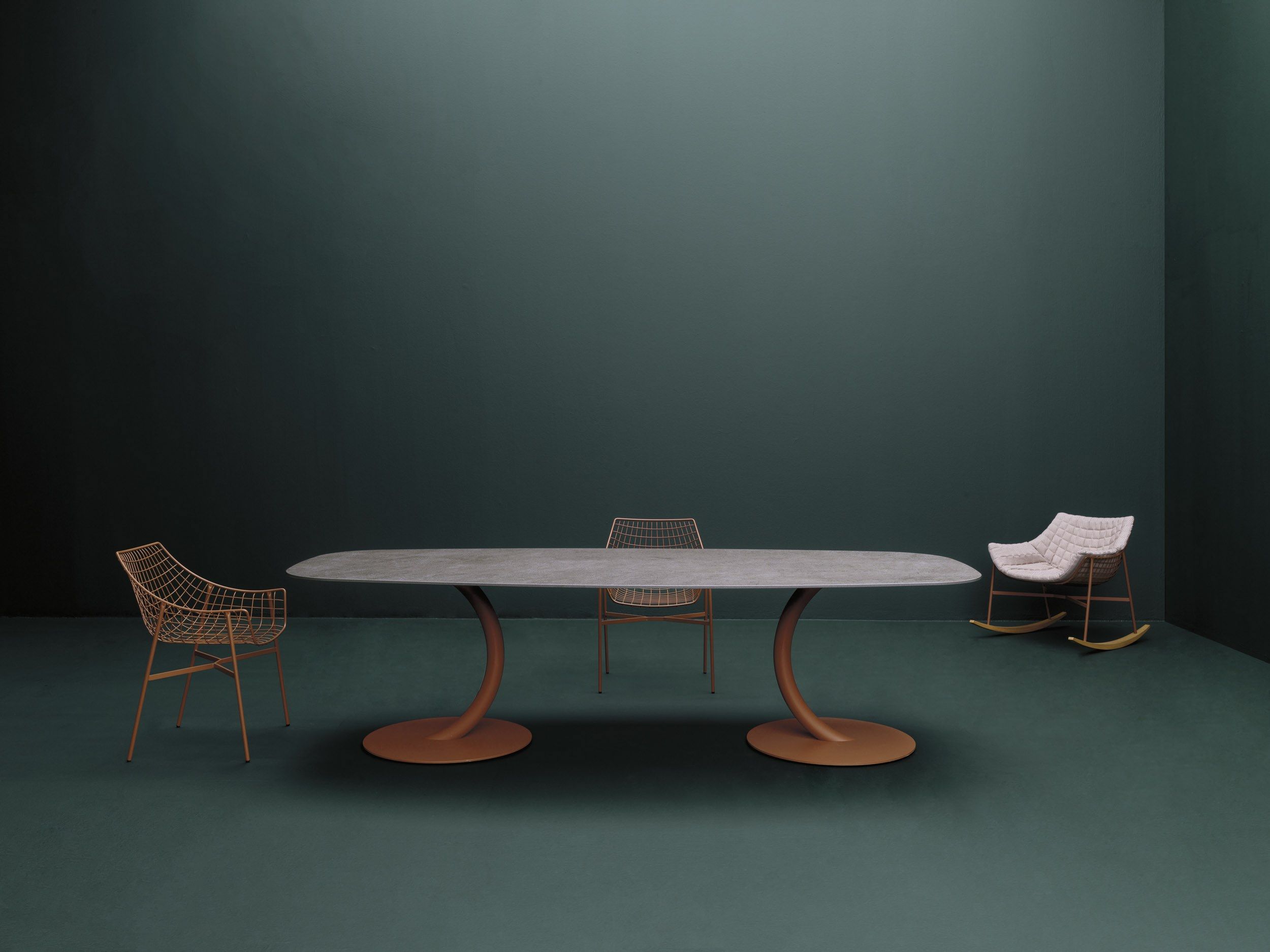 Стальной овальный садовый стол Varaschin Flexion ARCH-00031422 - Вид №2