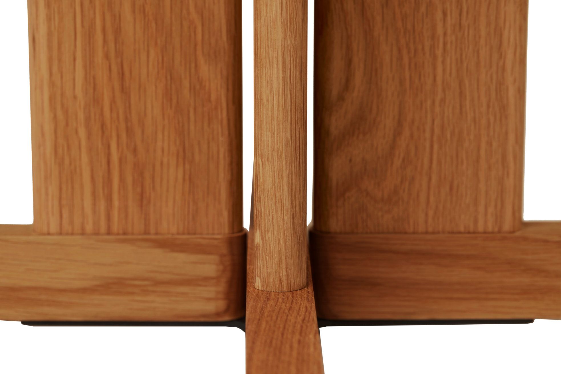 Квадратный дубовый стол со спицами Form & Refine Trefoil ARCH-00029690