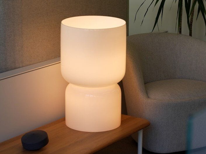 Светодиодная настольная лампа из опалового стекла Pablo Designs Тотем ARCH-00057984 - Вид №2