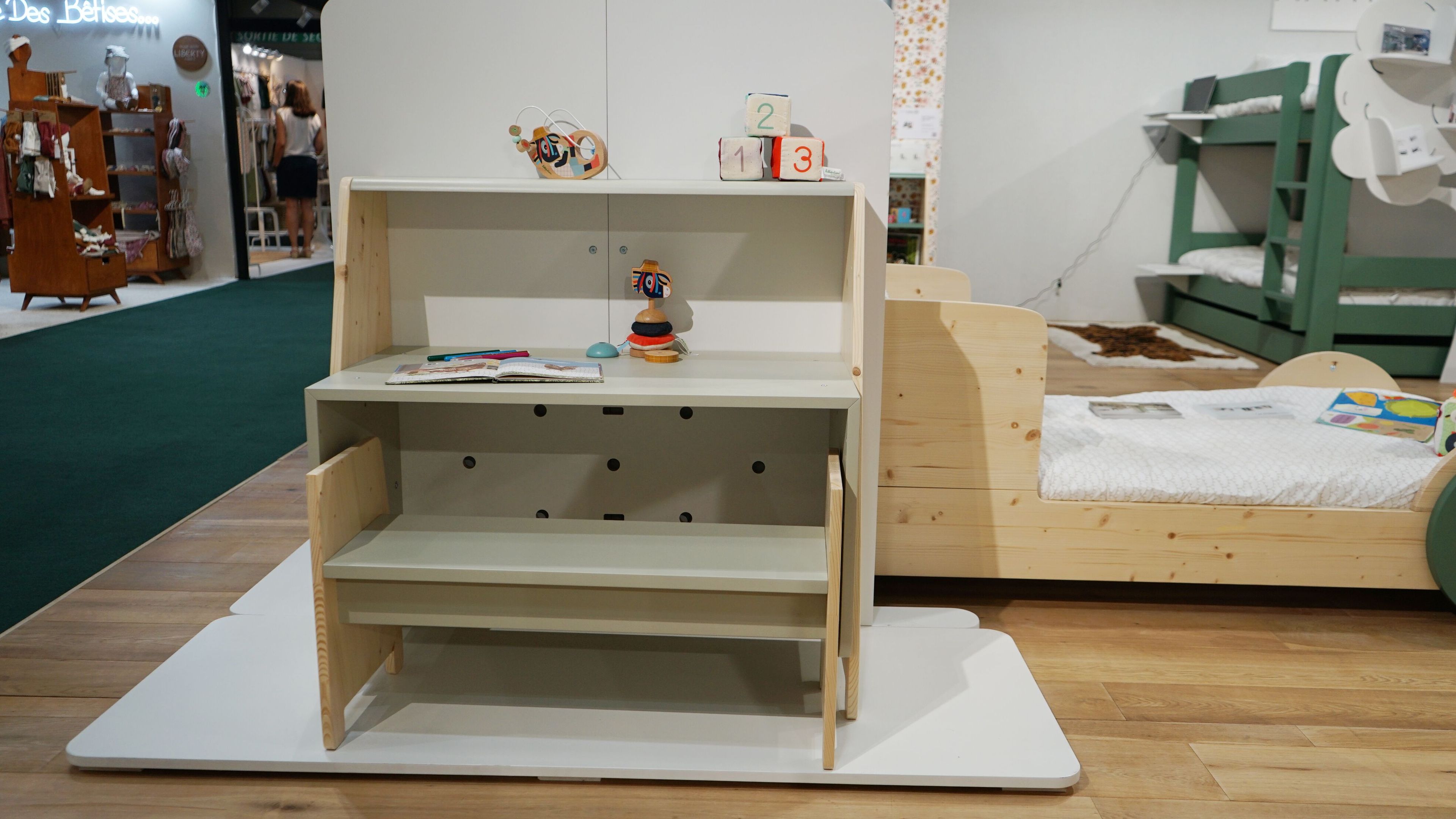 Лакированная деревянная кровать для сна Mathy by Bols ASYMETRY ARCH-00052185 - Вид №15