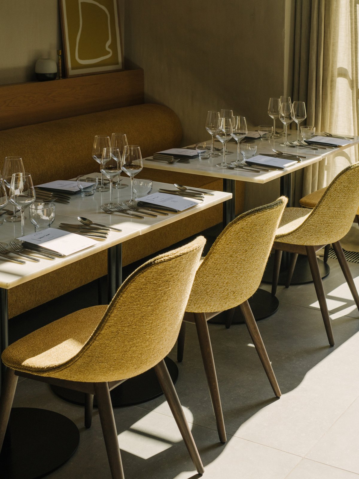 9395001-000A00ZZ MENU Боковой обеденный стул Harbour, деревянная основа, обитый Черный дуб | Чемпион - 035  - Вид №7