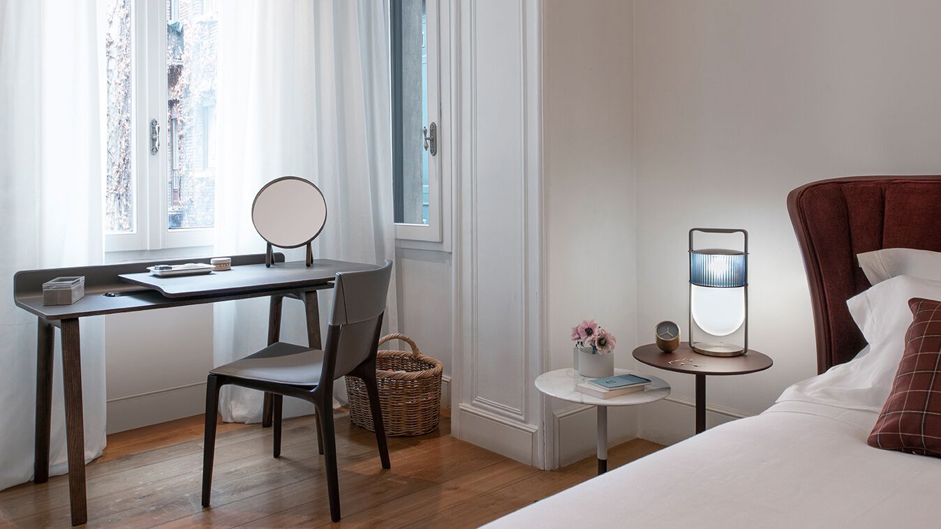 Письменный стол из массива дерева и кожаная столешница Poltrona Frau офис-системы управления ARCH-00153217 - Вид №11