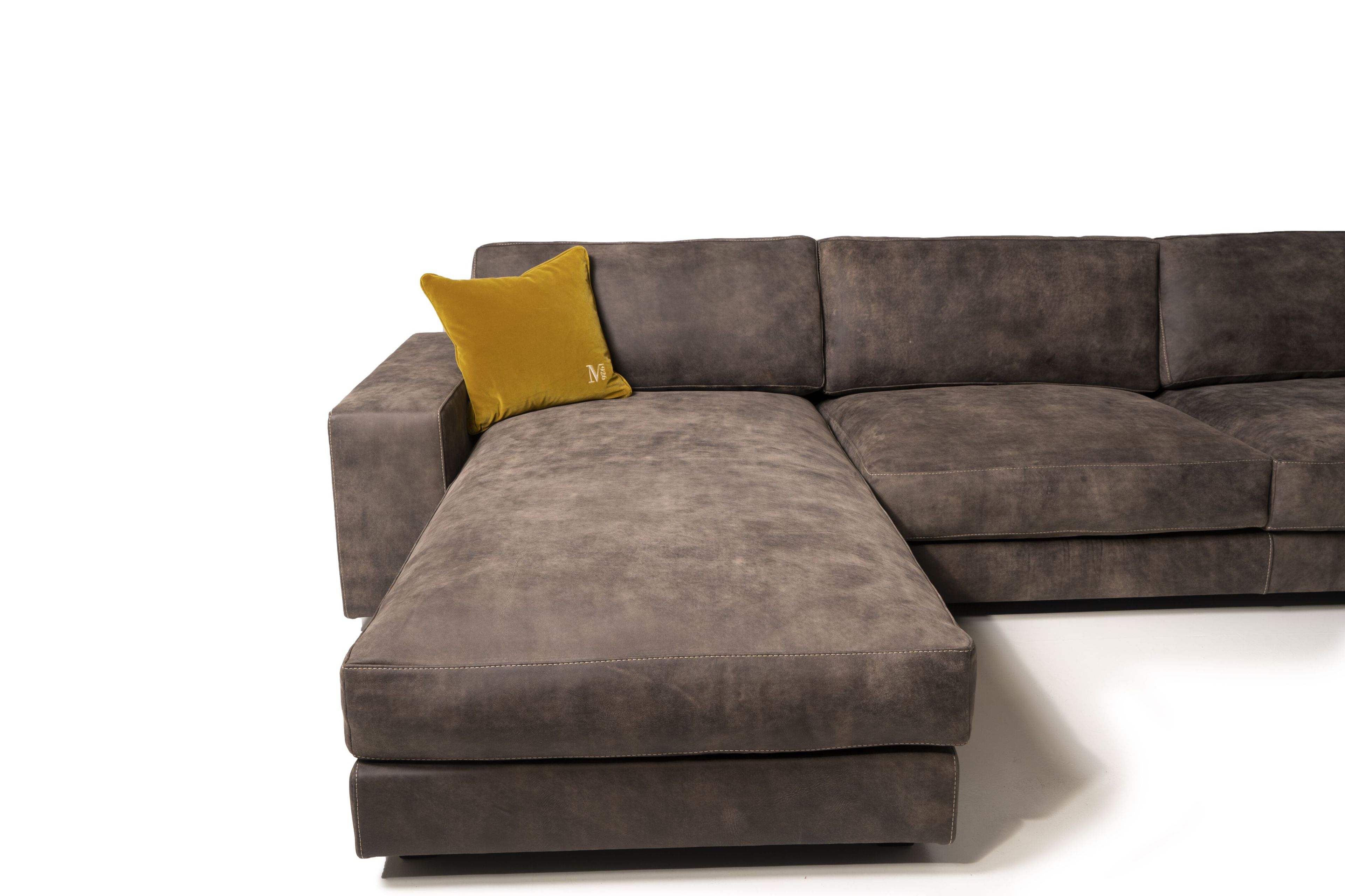 Кожаный диван с полуостровом Mantellassi 1926 YOU GLAM ARCH-00048090 - Вид №1