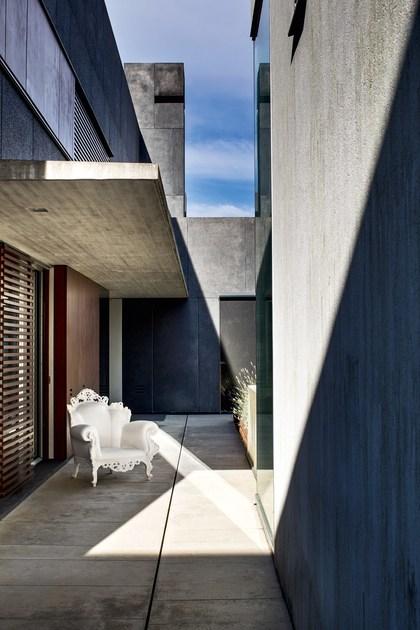 Magis Кресло полиэтиленовое с подлокотниками sun-id-1432976 - Вид №5