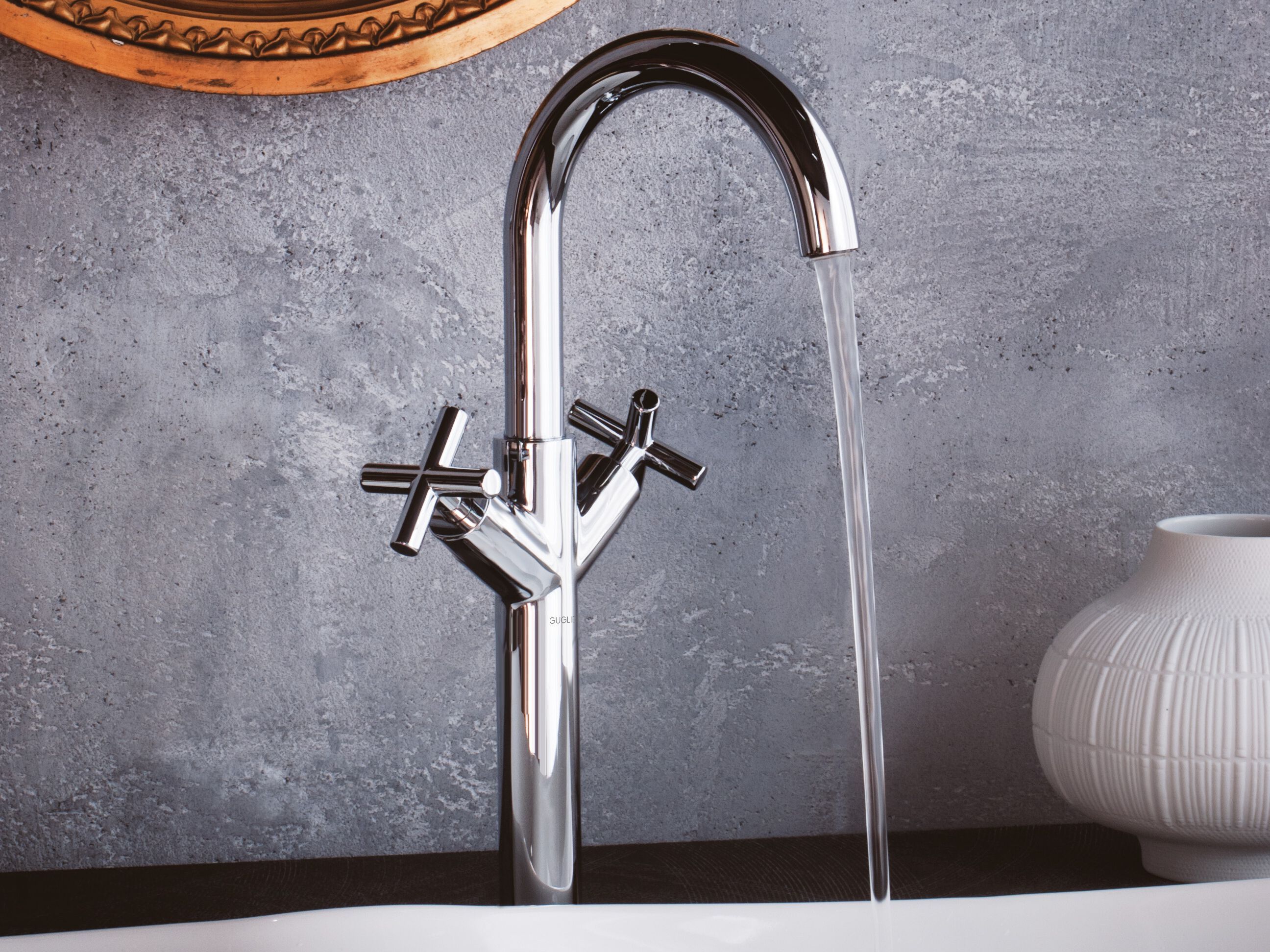 Смеситель для раковины с поворотным горлышком GUGLIELMI RUBINETTERIE Вера ARCH-00069622 - Вид №1
