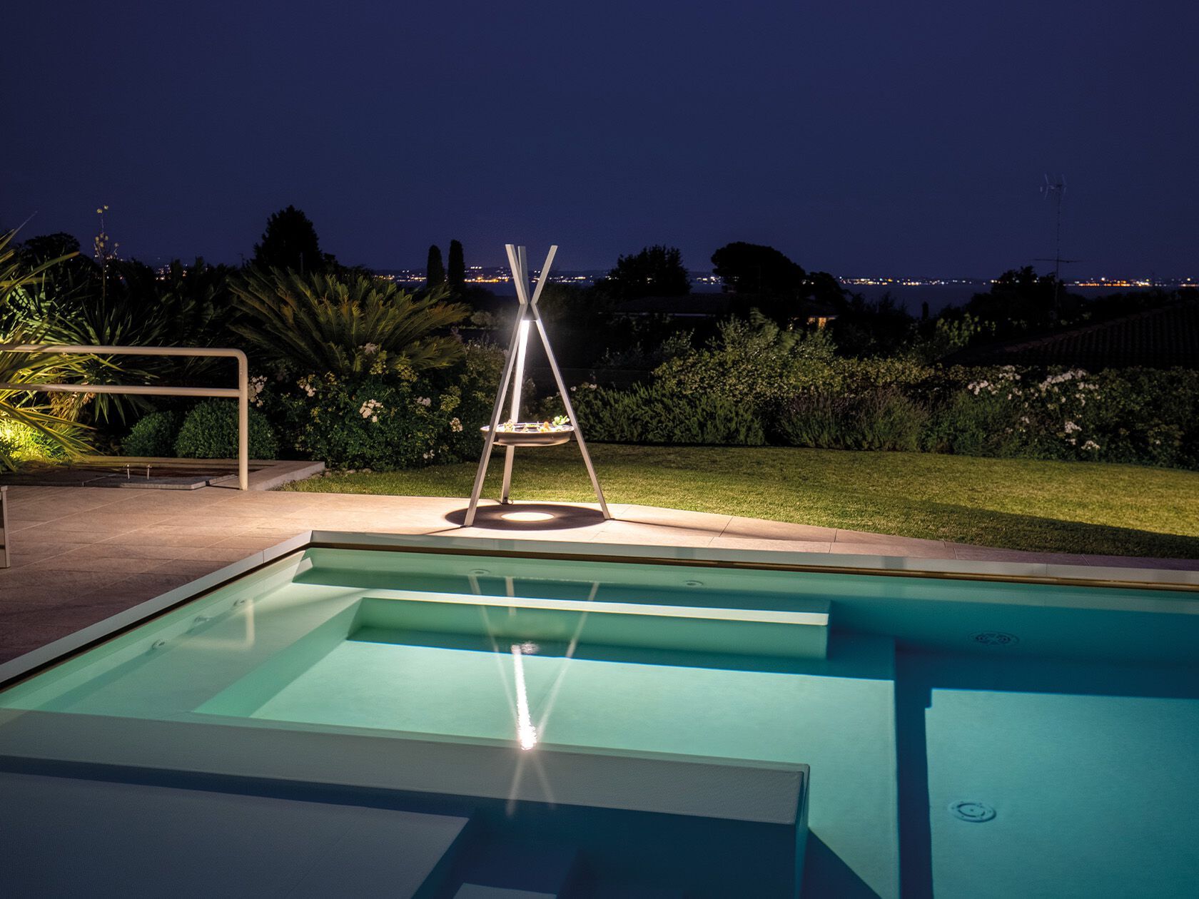 Алюминиевый светодиодный напольный торшер [LND] Unexpected ARCH-00117173 - Вид №1