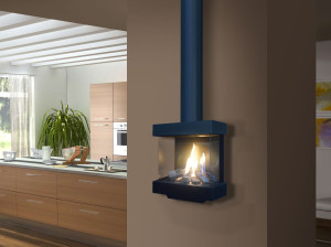 Настенный газовый камин с тройным фасадом