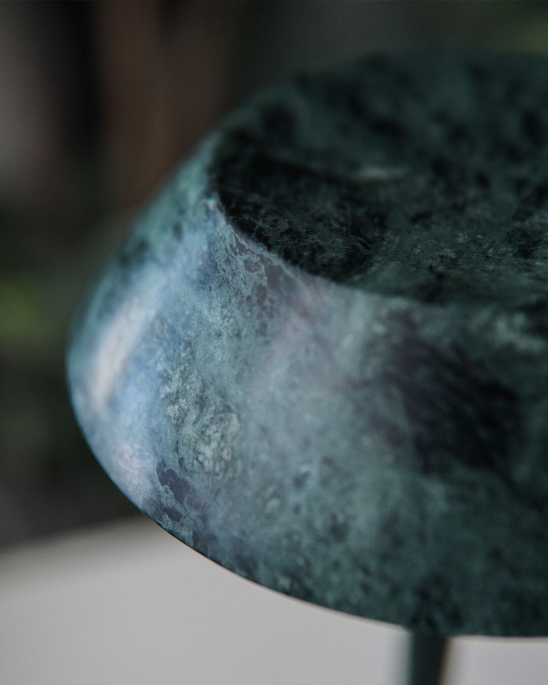 Мраморная перезаряжаемая настольная лампа Maami Home mini FIORE GREEN ARCH-00049084 - Вид №4