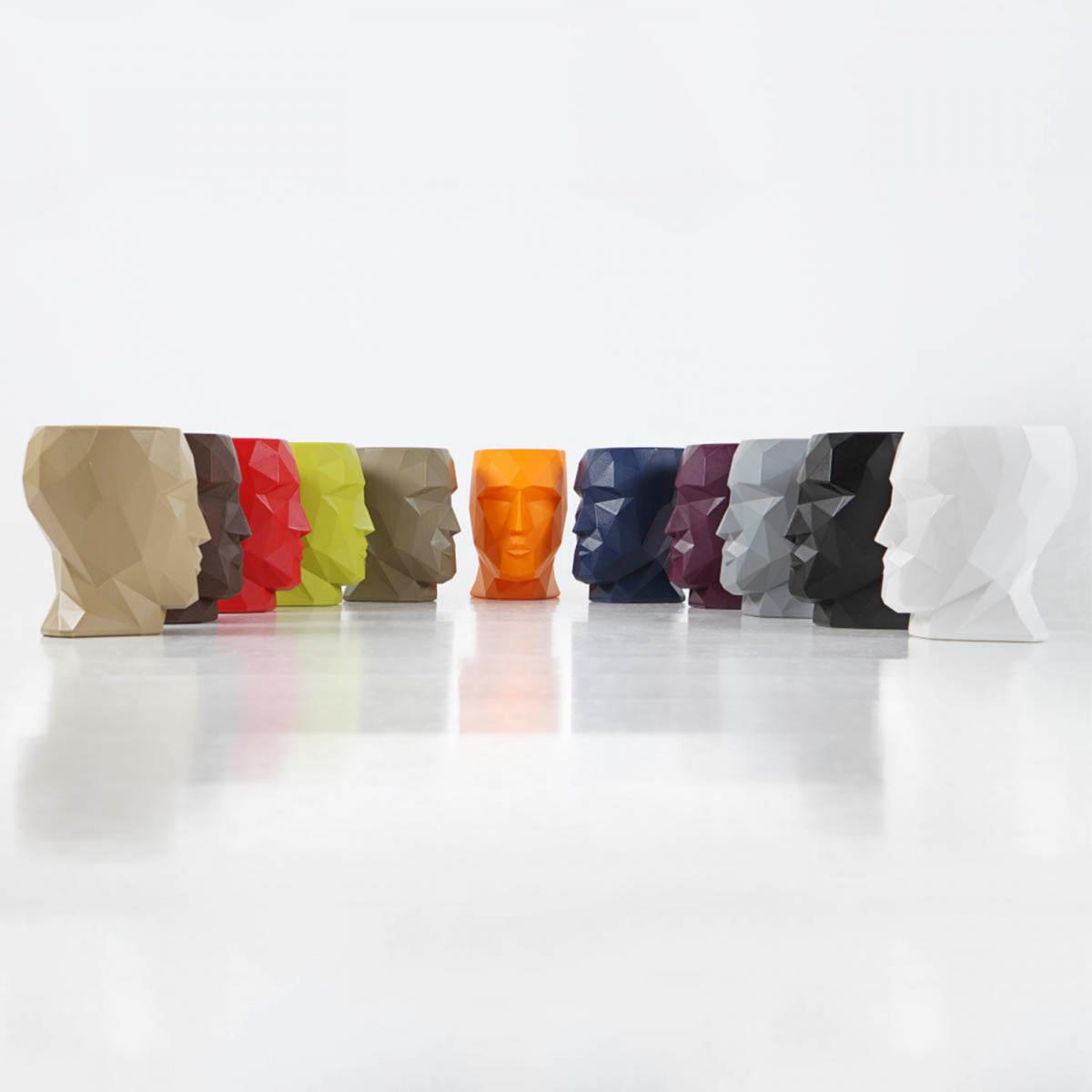 070227 Табурет матовый красный Vondom Adan