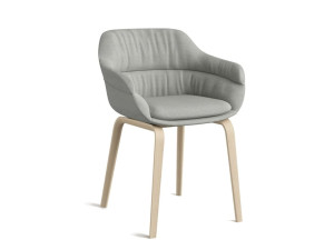 Мягкий тканевый стул с подлокотниками