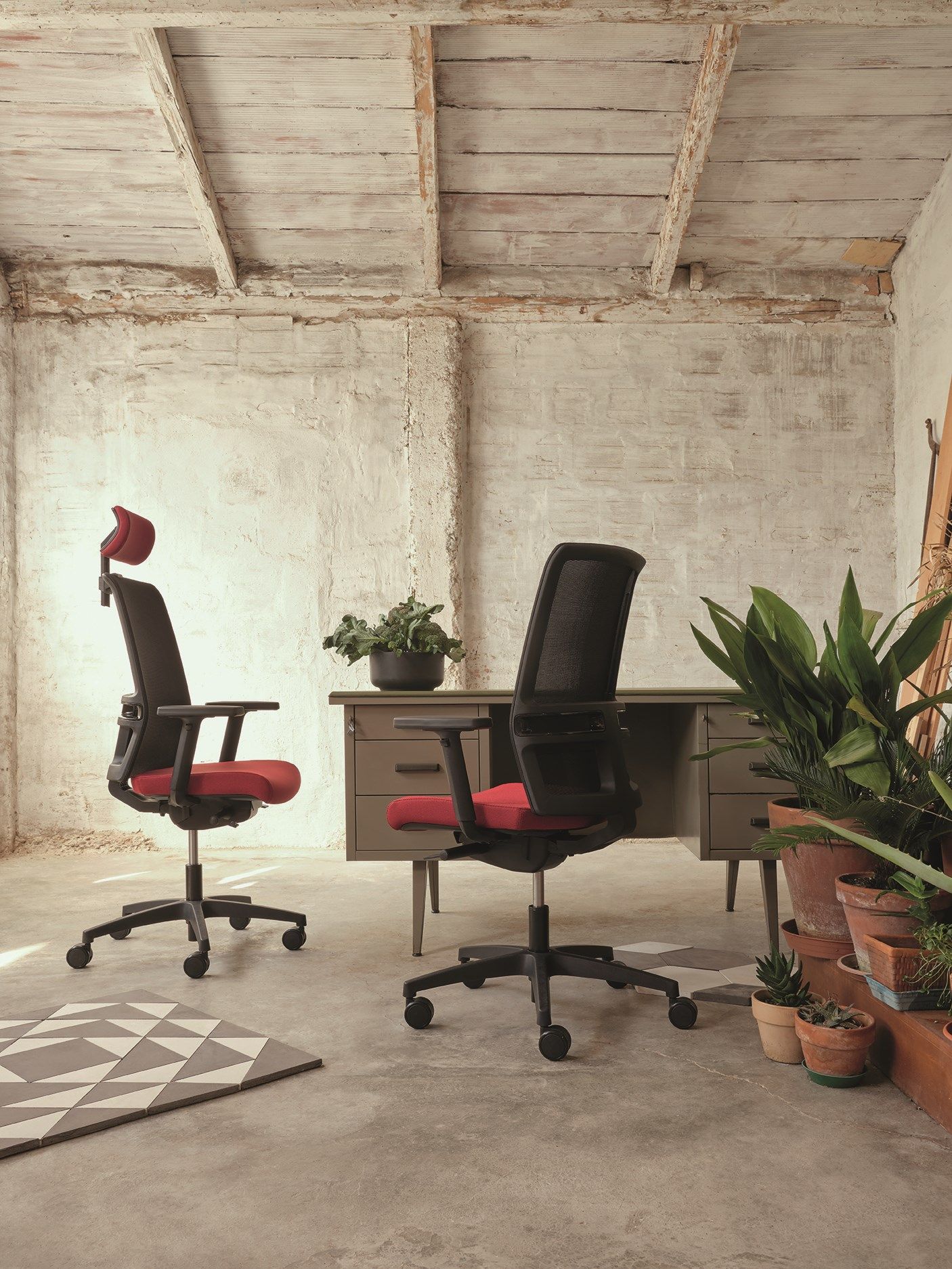 Операционный офисный стул с подлокотниками 5 спиц Nahu Omnia ARCH-00032856 - Вид №4