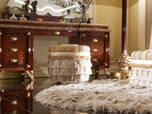 Круглый пуф из ткани