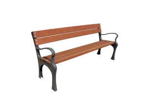 Деревянная скамья с подлокотниками