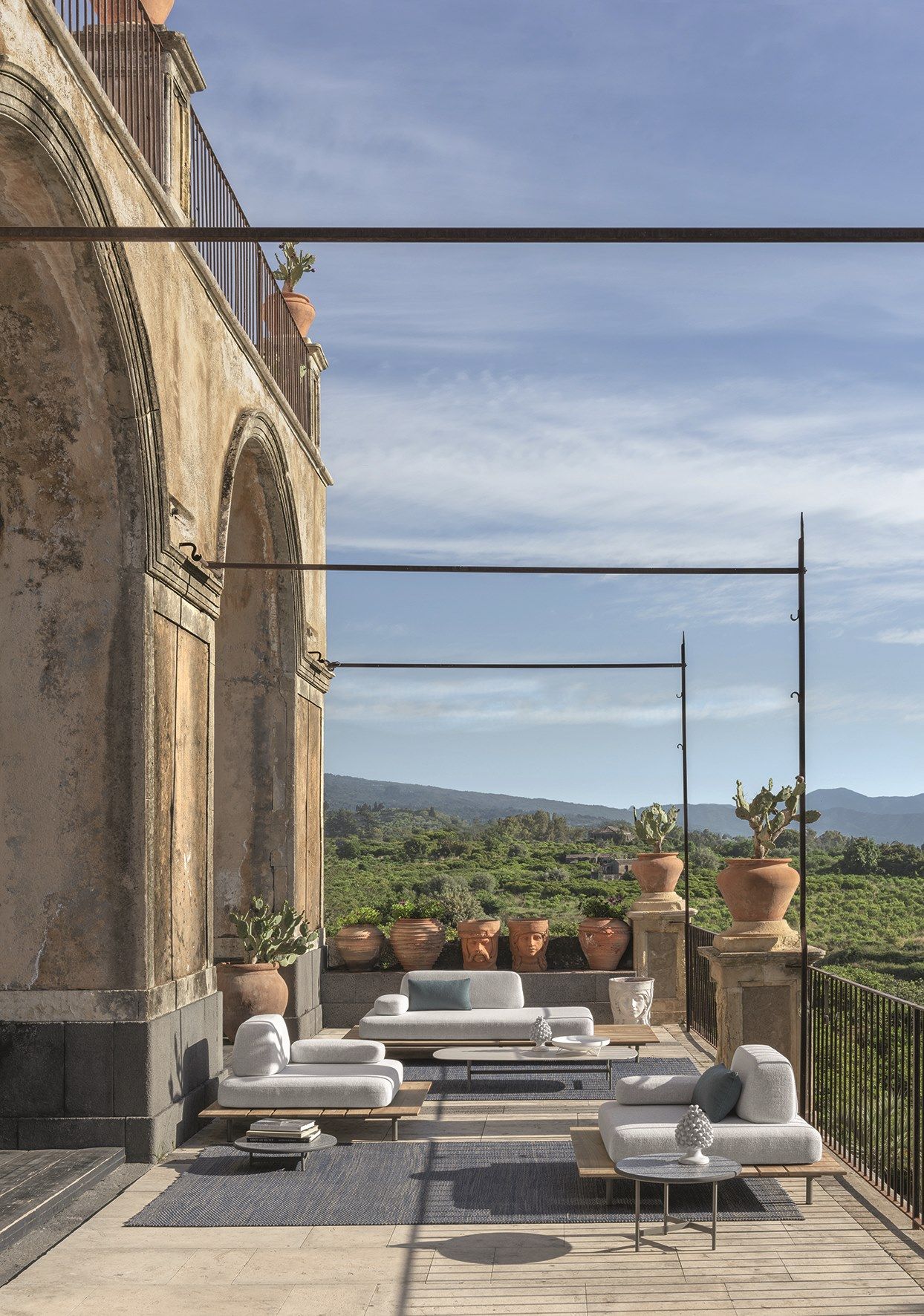 Круглый керамический журнальный столик Ethimo Calipso ARCH-00110892 - Вид №4