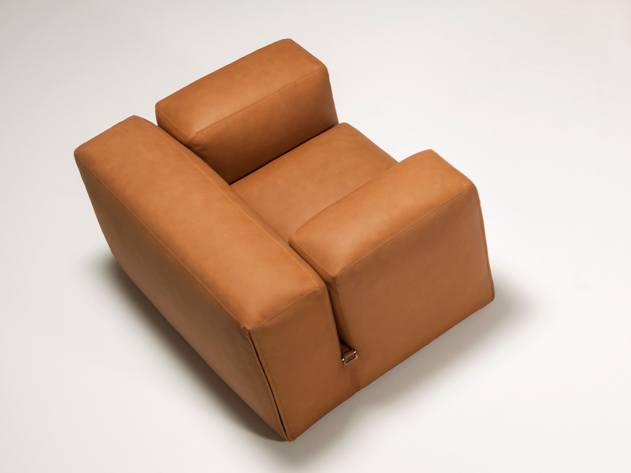 Кожаное кресло с подлокотниками Tacchini Le Mura ARCH-00030060 - Вид №1