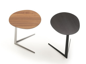 Журнальный столик с деревянной столешницей