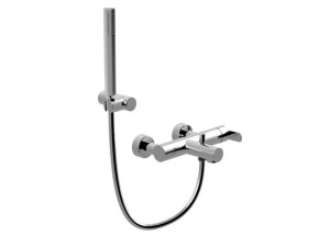 Однорычажный настенный смеситель для ванны с ручным душем