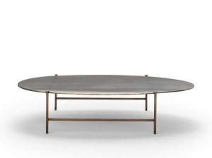 Стеклянный овальный журнальный столик