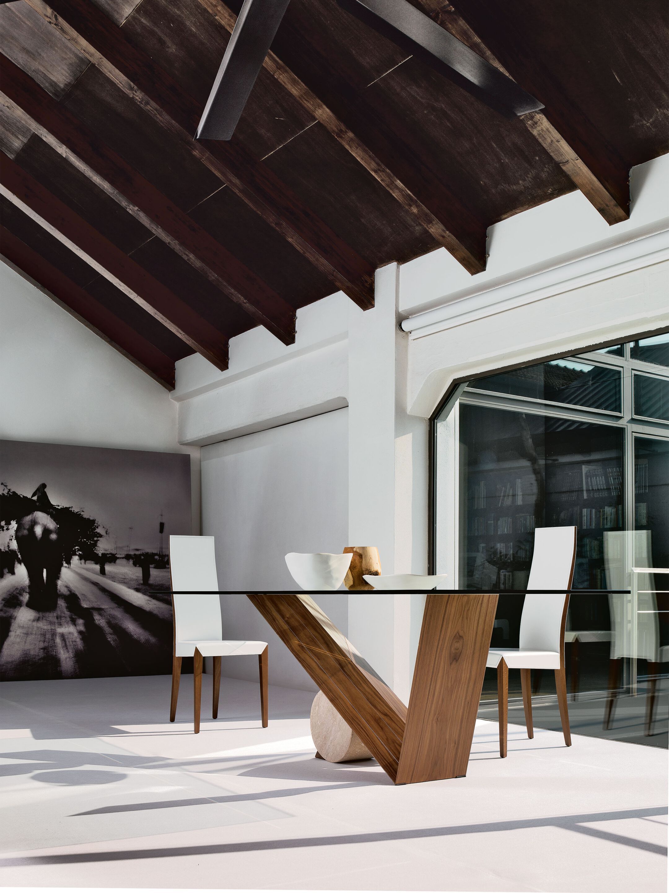 Овальный стол из дерева и стекла Cattelan italia Valentino ARCH-00047604 - Вид №3