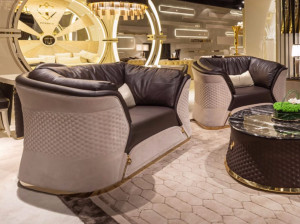 Кожаное кресло для контракта