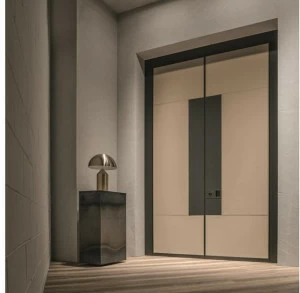 OIKOS VENEZIA Двустворчатая бронированная дверь с кожаной отделкой Tekno