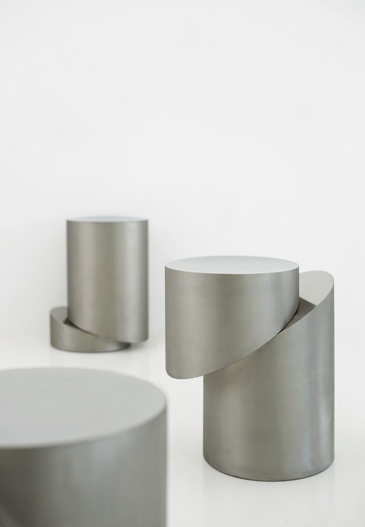 Низкий журнальный столик из нержавеющей стали Movimento Gallery SLICE ARCH-00120337 - Вид №10