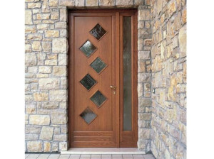 Наружная входная дверь из сосны со стеклянными панелями