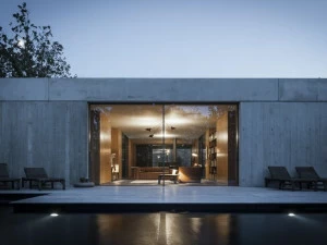 Reynaers Aluminium Алюминиевая раздвижная дверь с двойным остеклением и термическим разделением