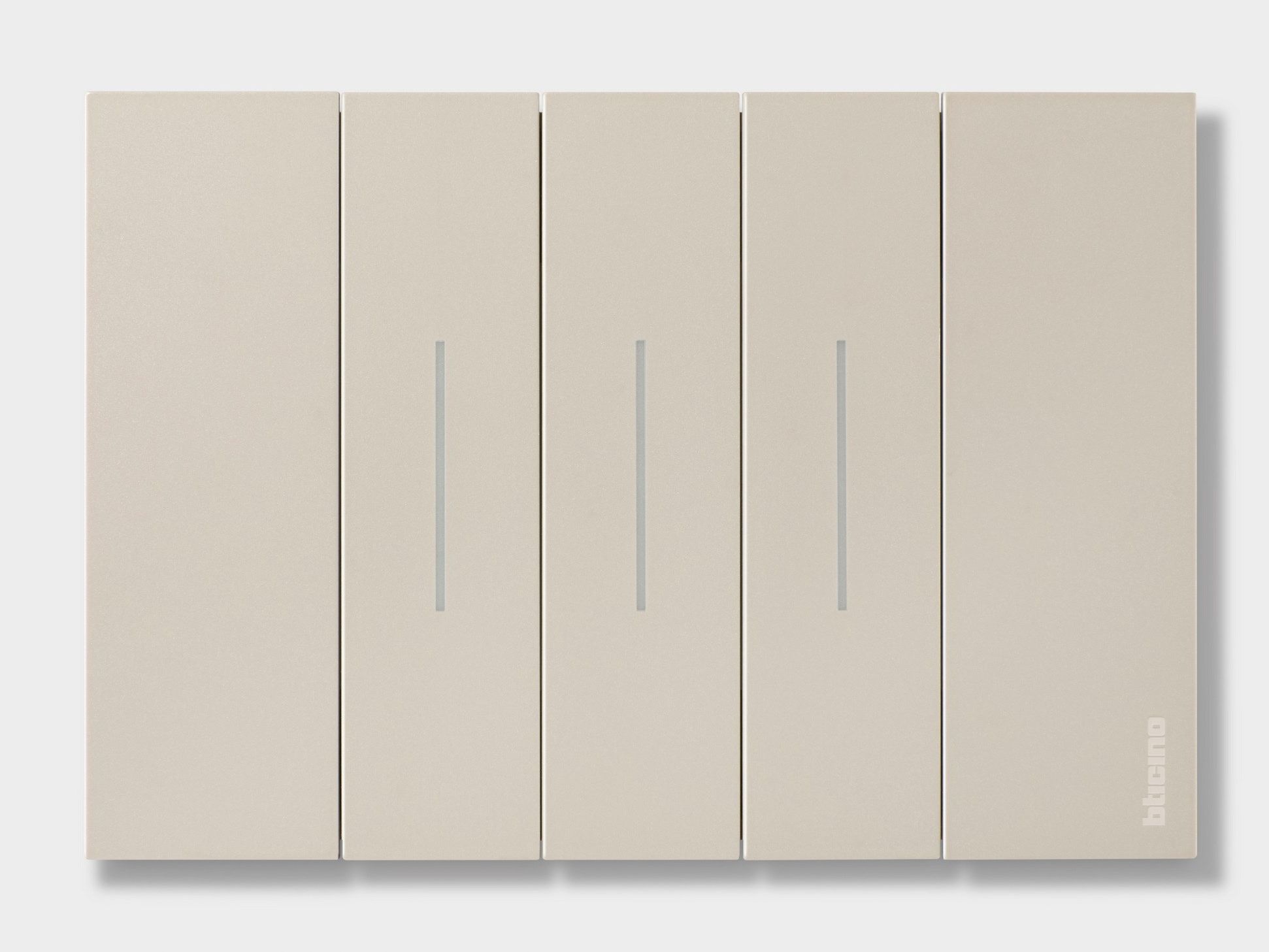 Традиционная и связанная гражданская серия BTICINO LIVING NOW ARCH-00151831 - Вид №51