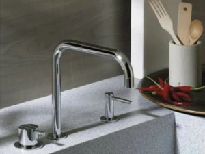 VOLA Смеситель для кухни, устанавливаемый на столешницу, с поворотным изливом