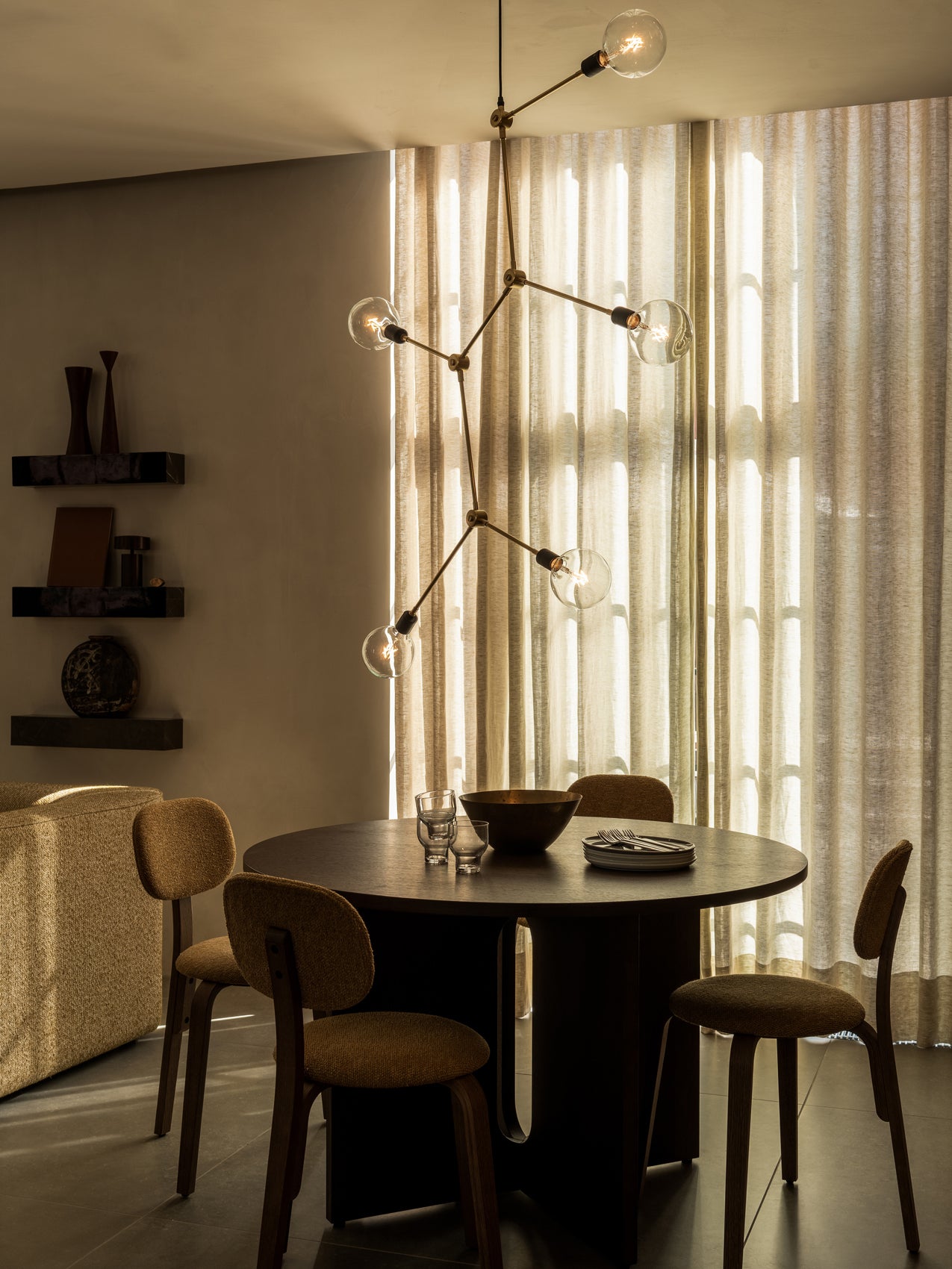 5709262043019 Afteroom Plus, Обеденный стул на деревянной основе, обитый LuceLight  - Вид №3