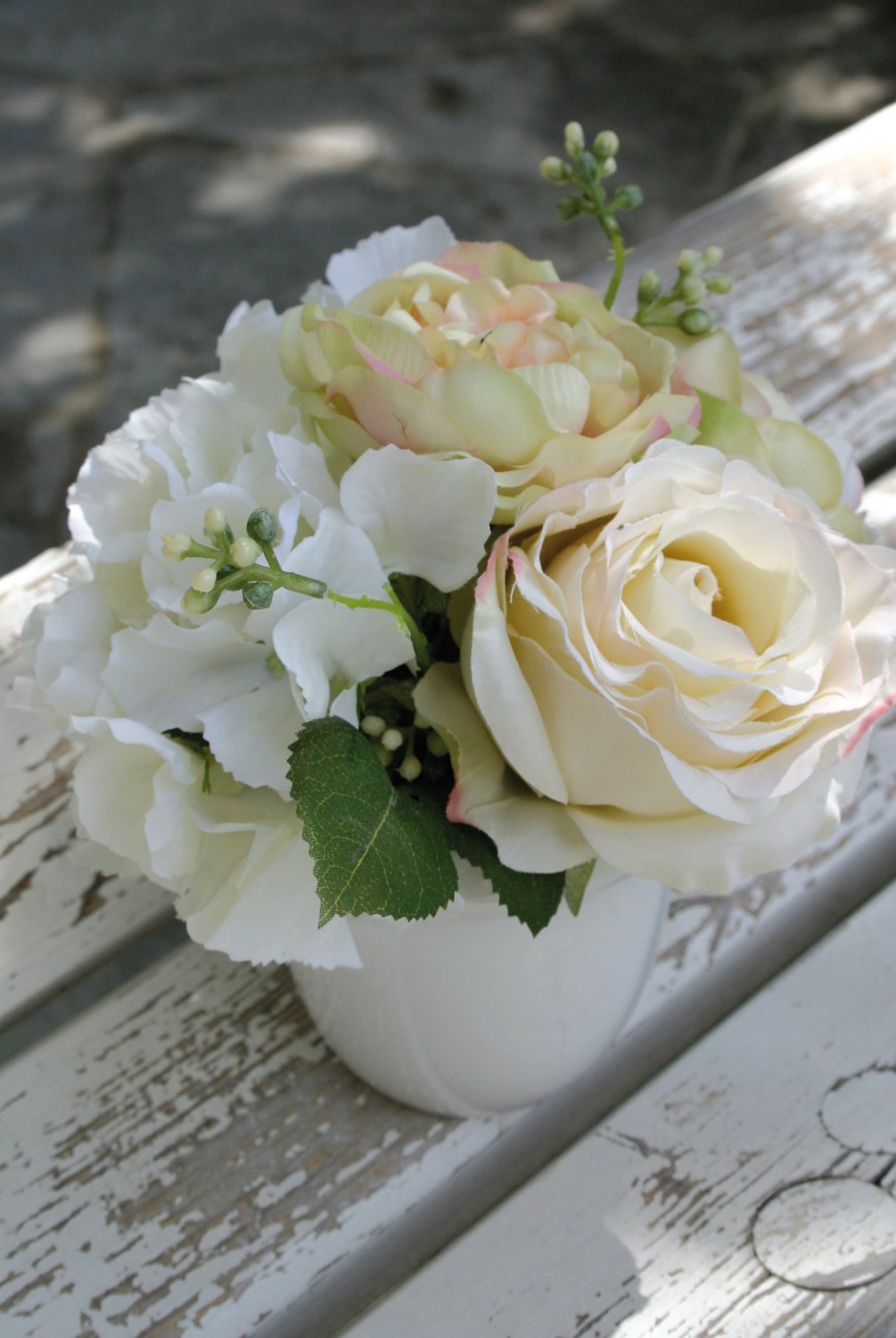 2292 788 a3 Композиция из искусственных пионов в керамическом горшке, 17 см, бежево-зеленая H-andreas  - Вид №1