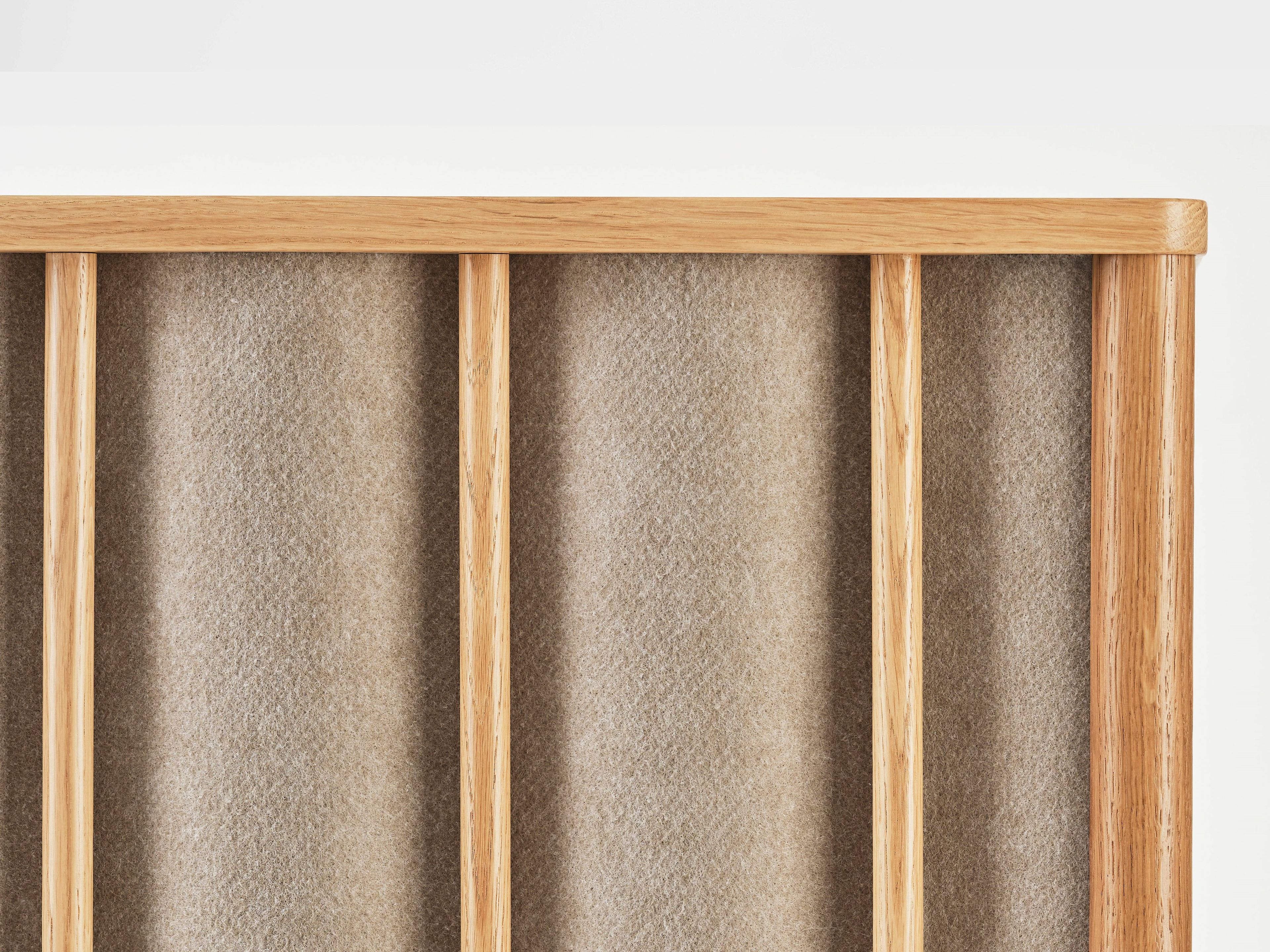 Деревянное кресло с высокой спинкой Karl Andersson Ondulé ARCH-00079065 - Вид №8