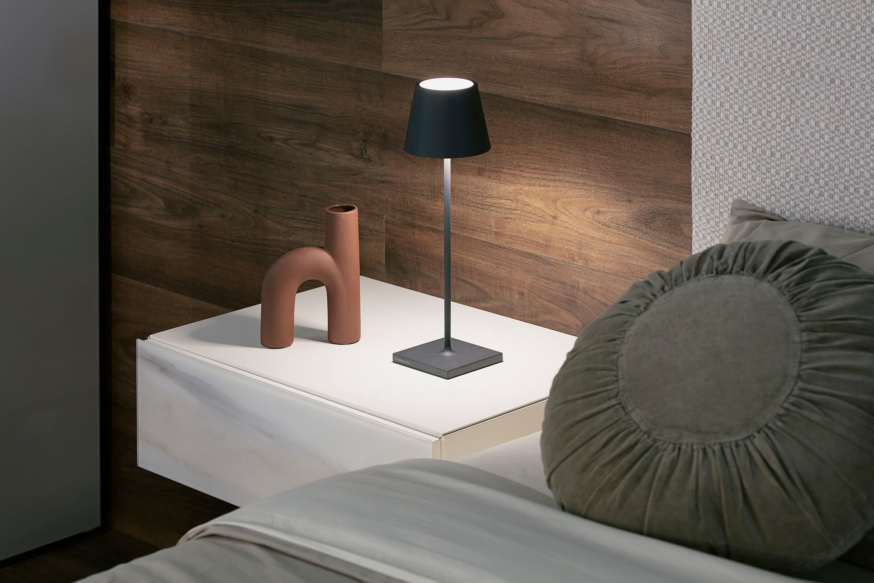 Алюминиевая перезаряжаемая настольная лампа In Stock Шафран ARCH-00126277 - Вид №2