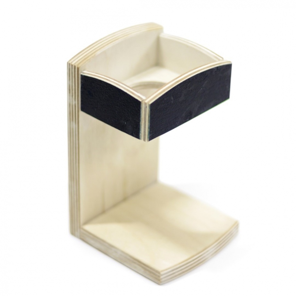 ПР0046020 Подставка под поилку универсальная DoradoWooD 