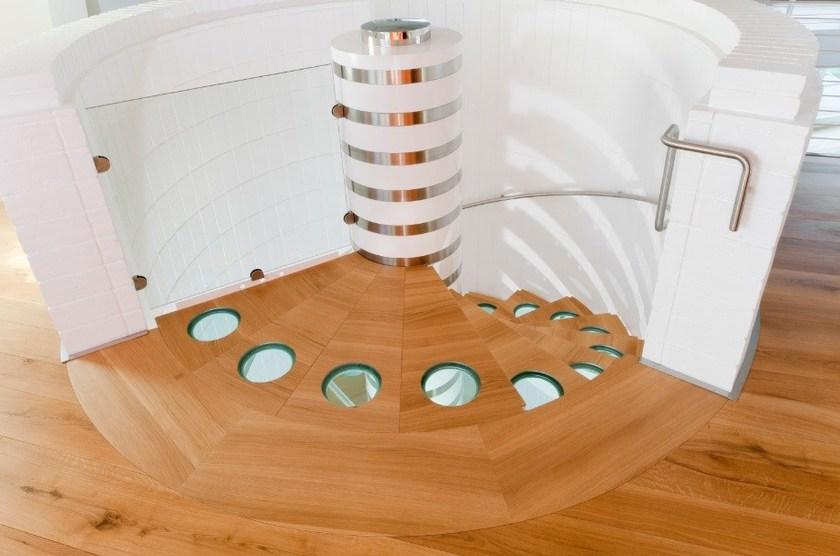 ANTICO TRENTINO Винтовая лестница из дерева и стекла sun-id-1430231 - Вид №1