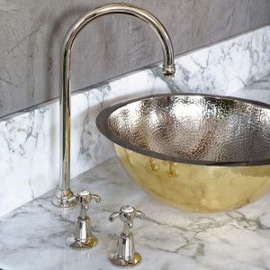Basin Taps краны The Extended Swan Basin Mixer