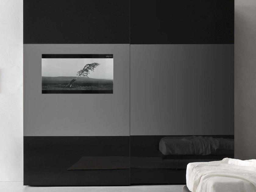 ZANETTE Стеклянный шкаф с раздвижными дверцами со встроенным телевизором sun-id-1511510 - Вид №1