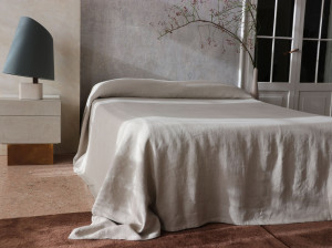 Тяжелое льняное покрывало