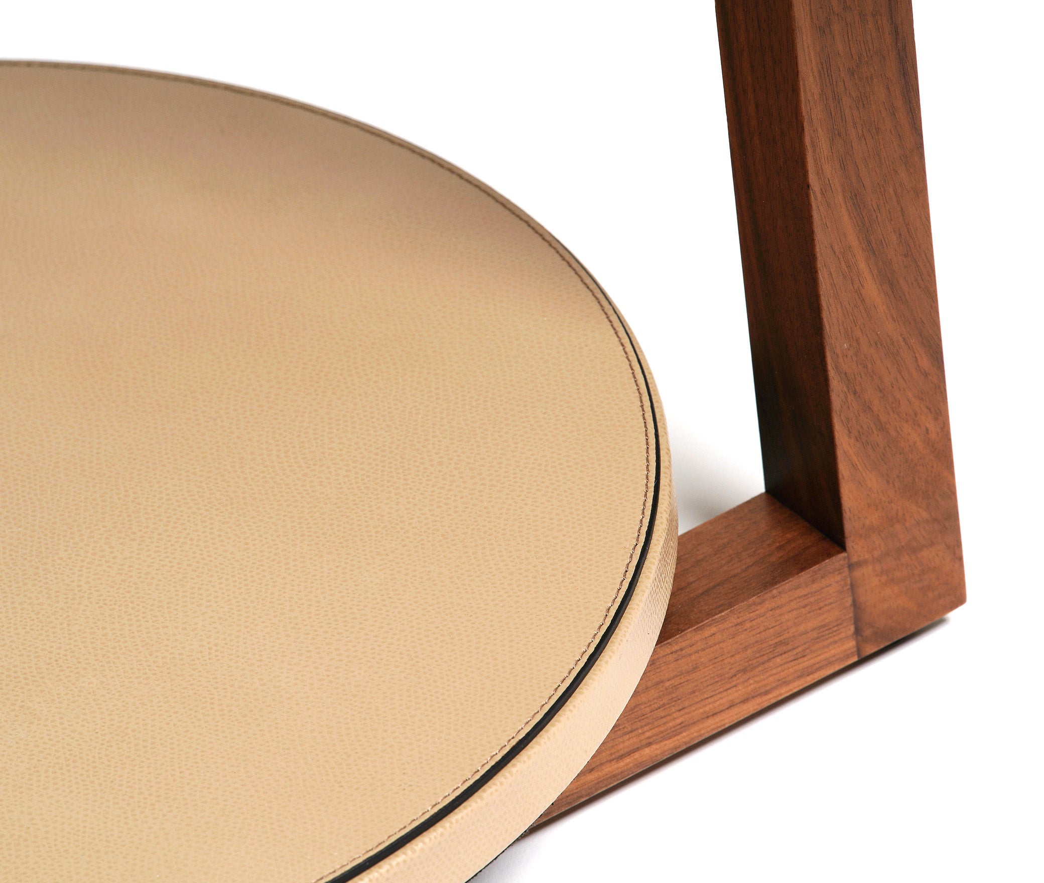 Подставка для камердинера Achille - Ø40XH130 см / зернистая кожа_earth Pinetti 00.1358.029.049 - Вид №4